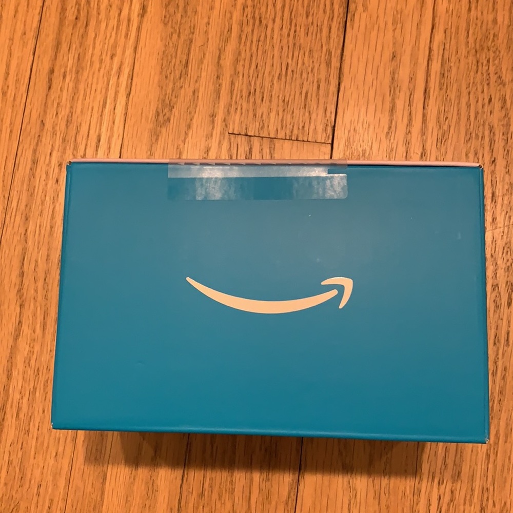 NWT Alexa Echo Dot 4th Generation - Picture 2 of 3